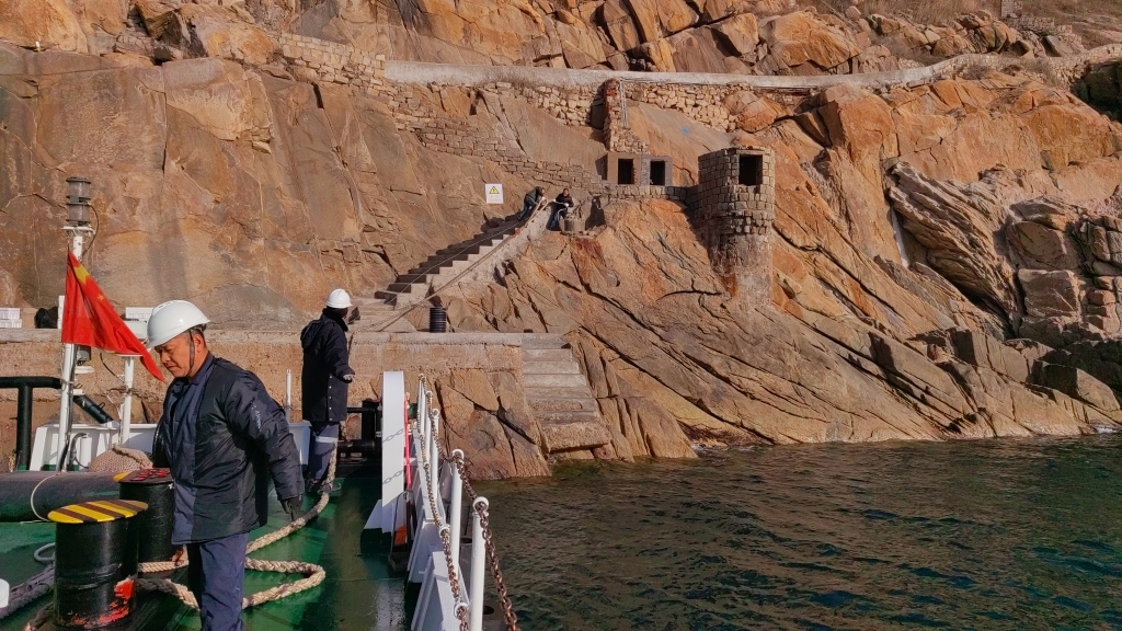 千里岩岛上的"放哨人"-半岛网