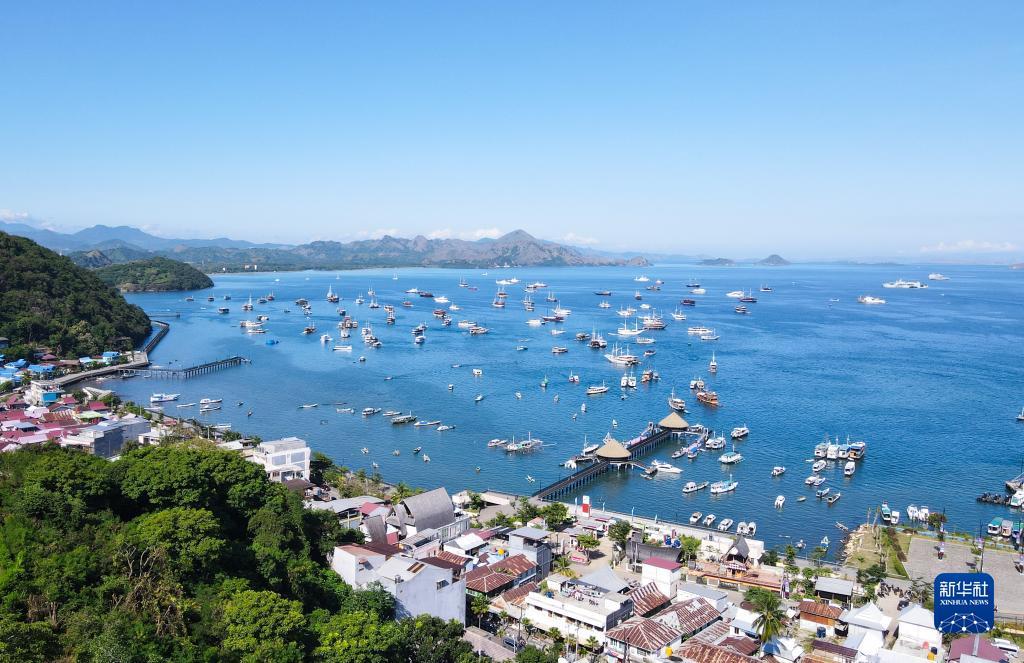 印尼海滨小城蓝色海岸