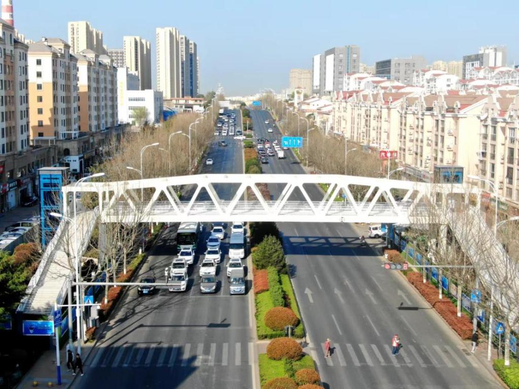 李沧再添一座过街天桥,市民出行更便捷-半岛网