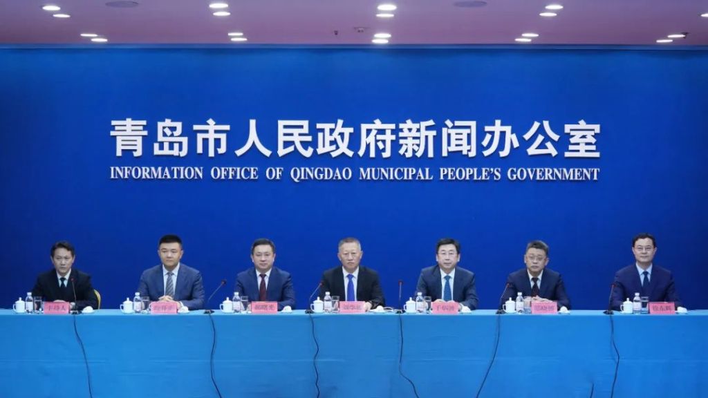 副市长段开正 共青团青岛市委副书记邢晓博 市卫生健康委副主任郝曙光