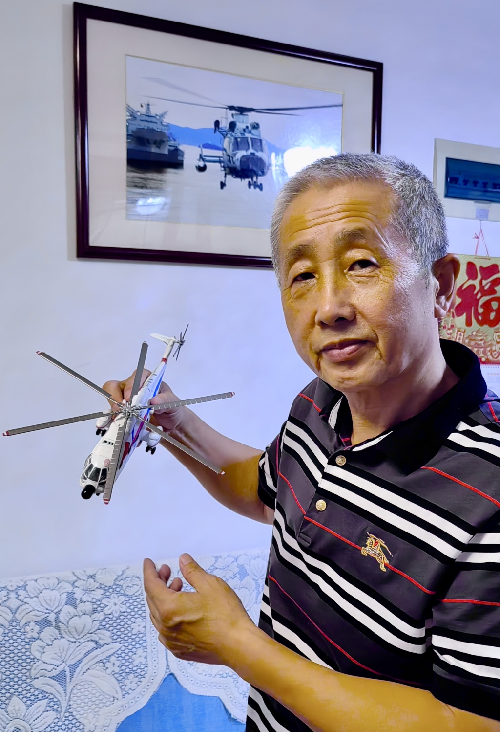 不同寻常的军旅生涯,他从一名普通水兵成长为副师职飞行员-半岛网