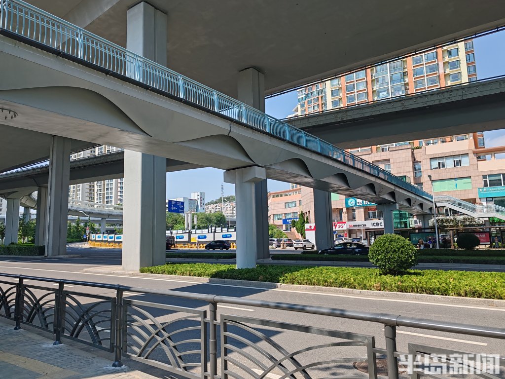 宁夏路过街天桥投入使用-半岛网
