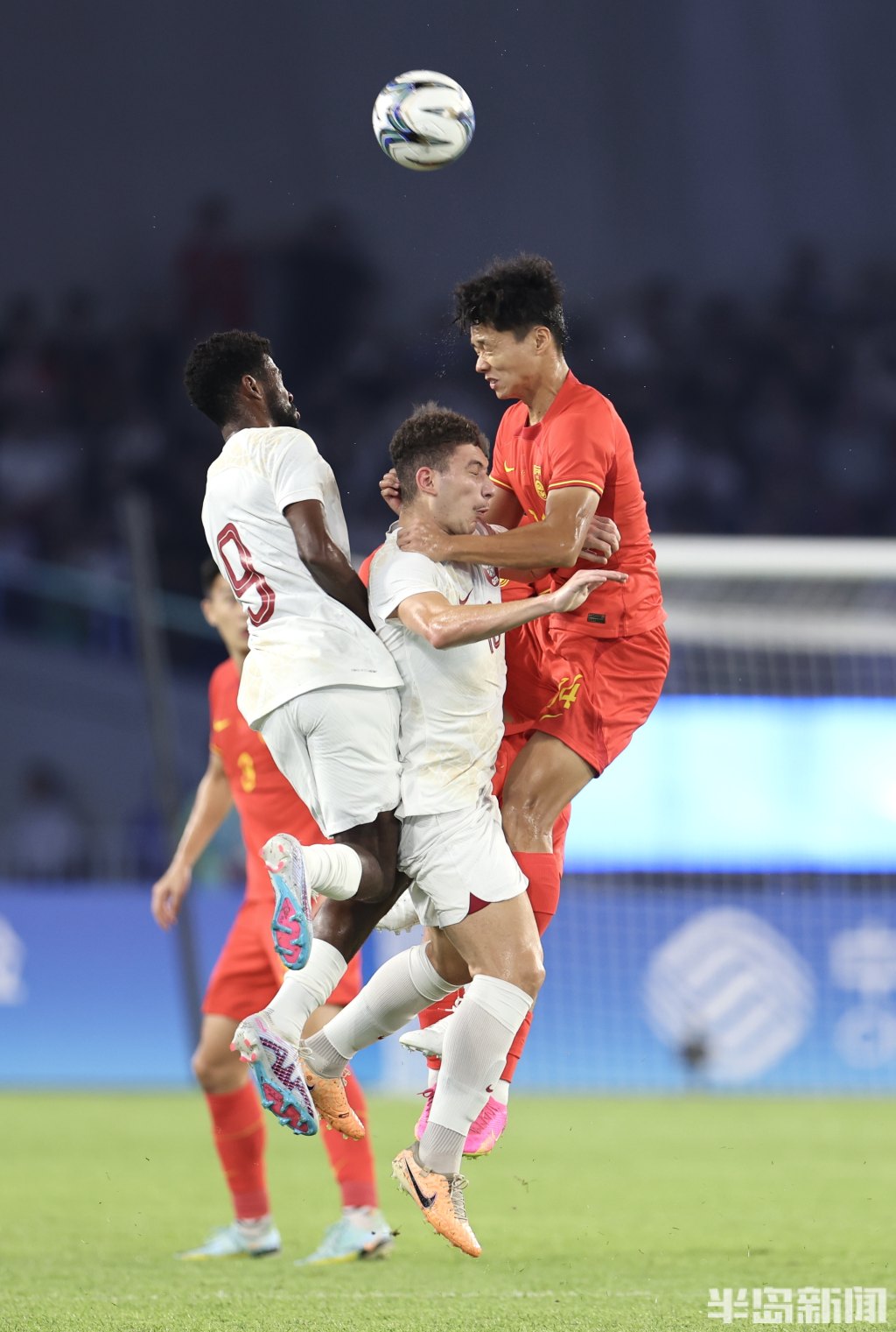 亚运图评男足这次没让球迷失望但淘汰赛面对韩国