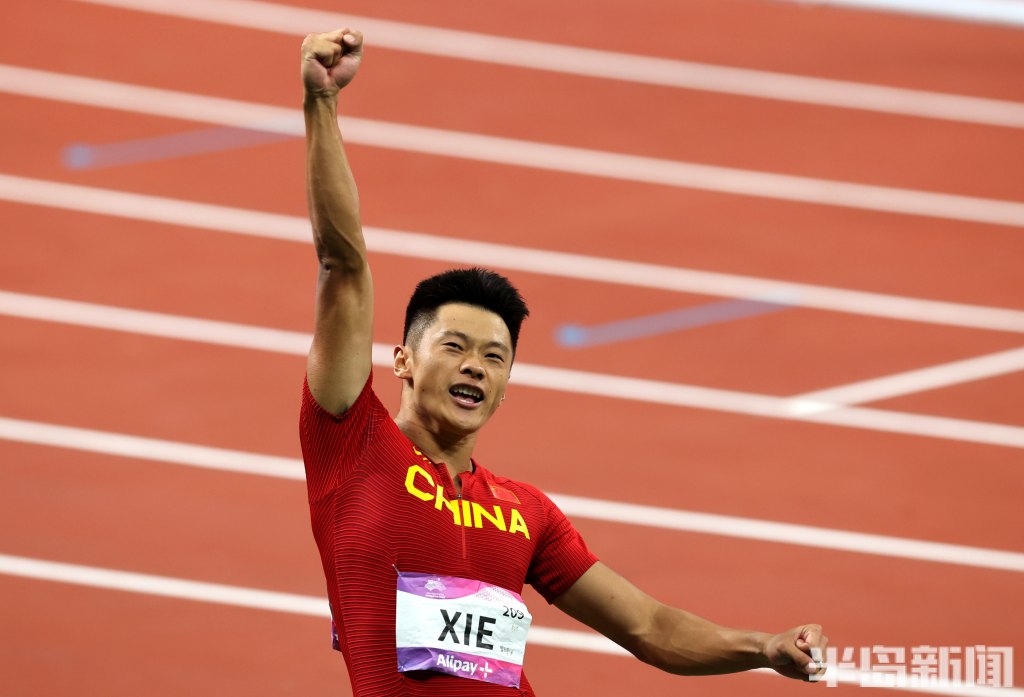 这个打破10秒大关的好成绩也是谢震业职业生涯至今的最好成绩.