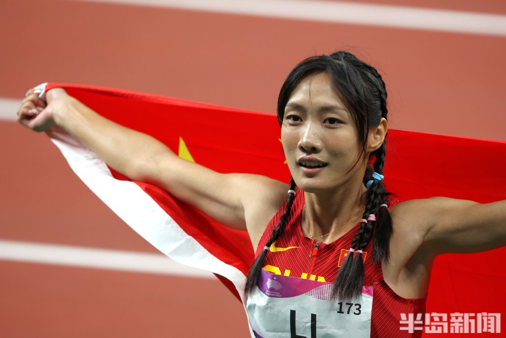 杭州亚运会女子200米决赛李玉婷摘银