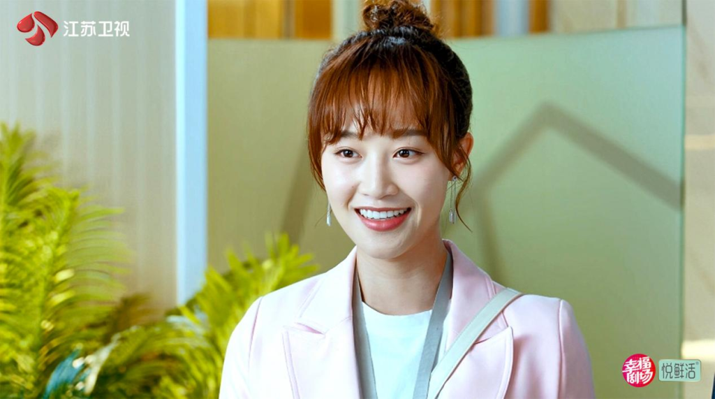 流光之下热播蓝盈莹被顾星妍的坚韧打动惊叹于张涵予的自律