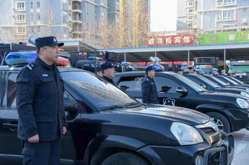 青岛市公安局特警支队举行特警巡逻机动队出警仪式