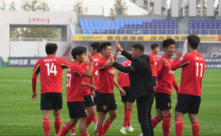 深圳足球俱乐部解散_足球报:1.31是清欠最后大限 广州城队前途未卜_广州队债务问题