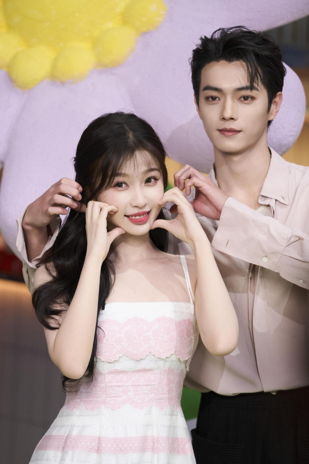 本周你好星期六两大剧组齐聚许凯直男发言惹虞书欣不满