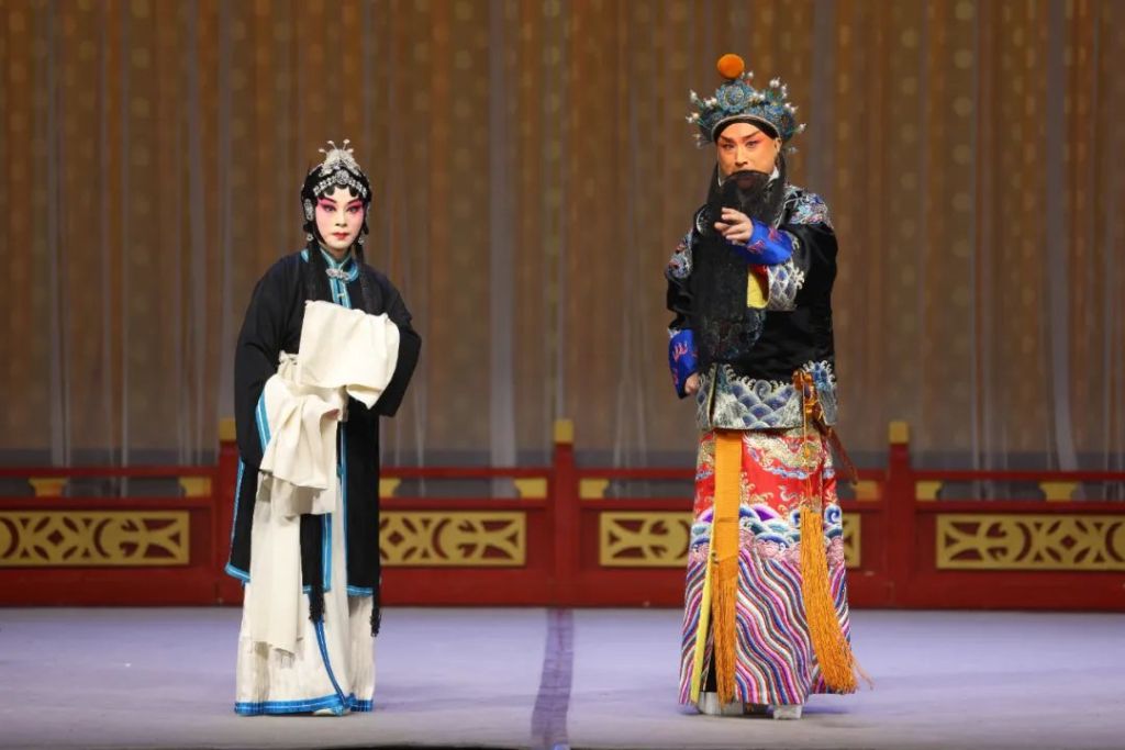 每月一星杜喆领衔京剧红鬃烈马圆满落幕