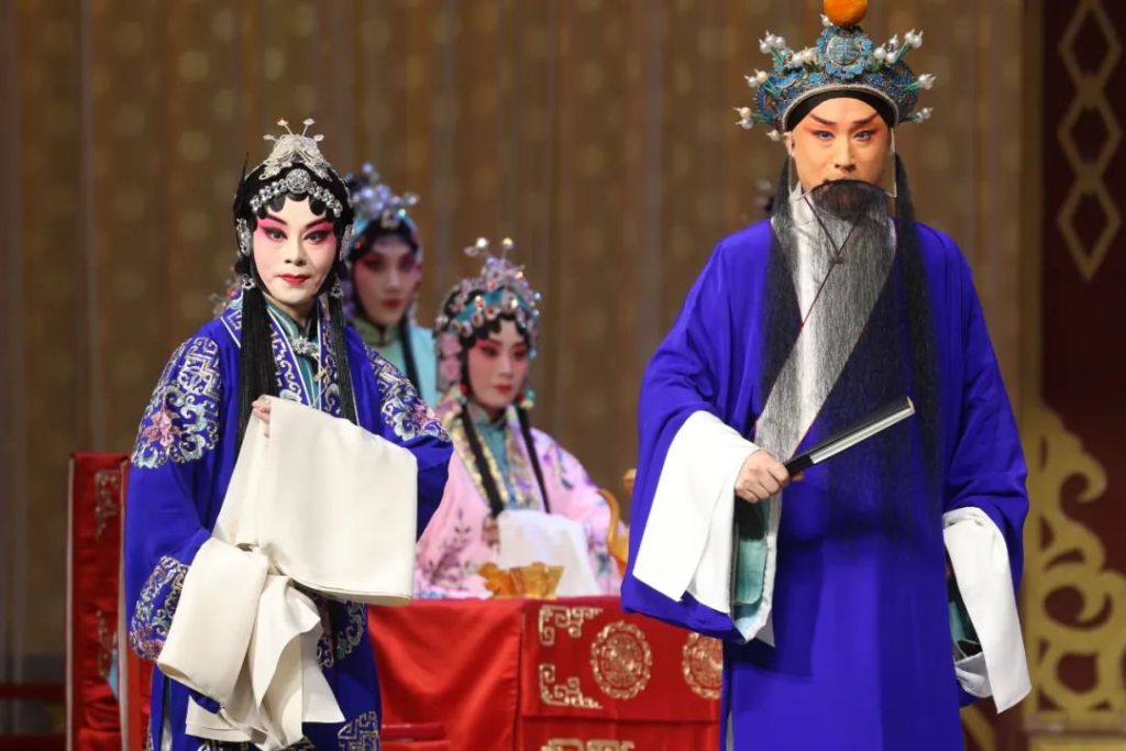 每月一星杜喆领衔京剧红鬃烈马圆满落幕