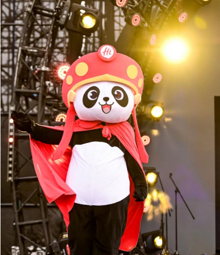 海底捞创新国潮推出全新品牌形象小捞捞