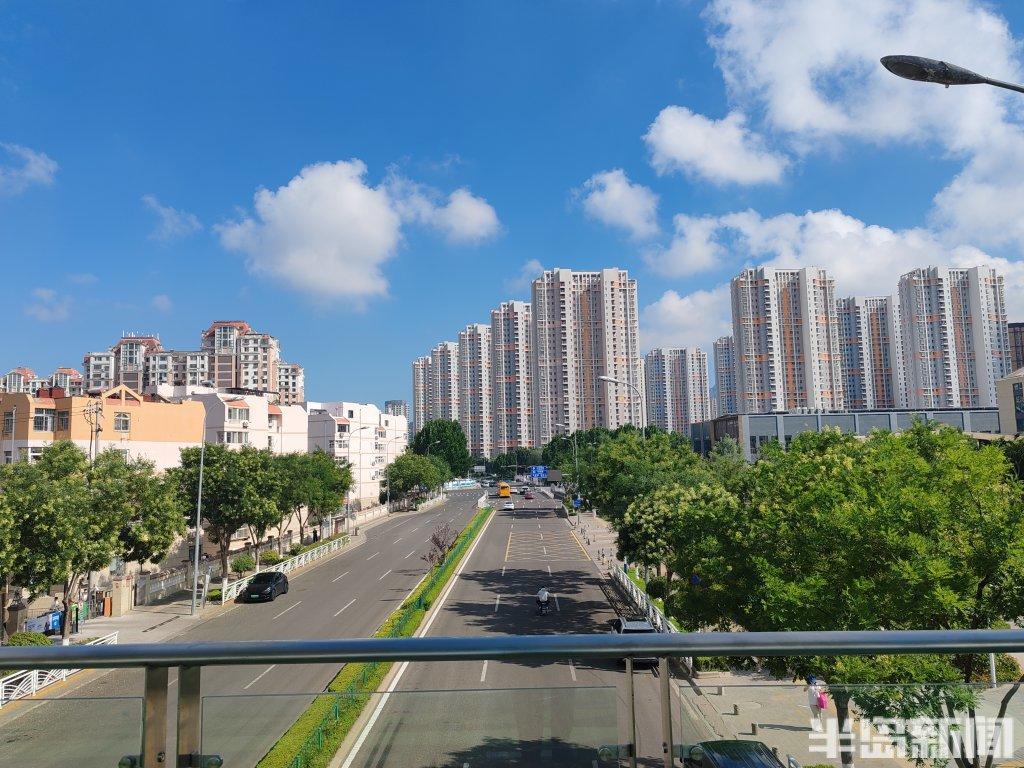 劲松七路天桥投用 学生过街更安心-半岛网