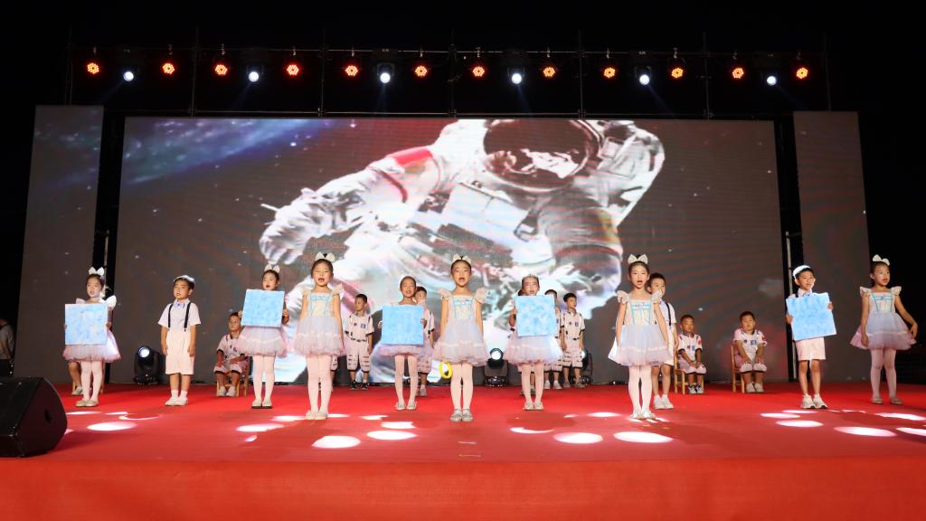 共赴这场夏夜文化“盛宴”！2025年“凤台夏夜·舞韵欢歌”纳凉晚会成功举办-半岛网