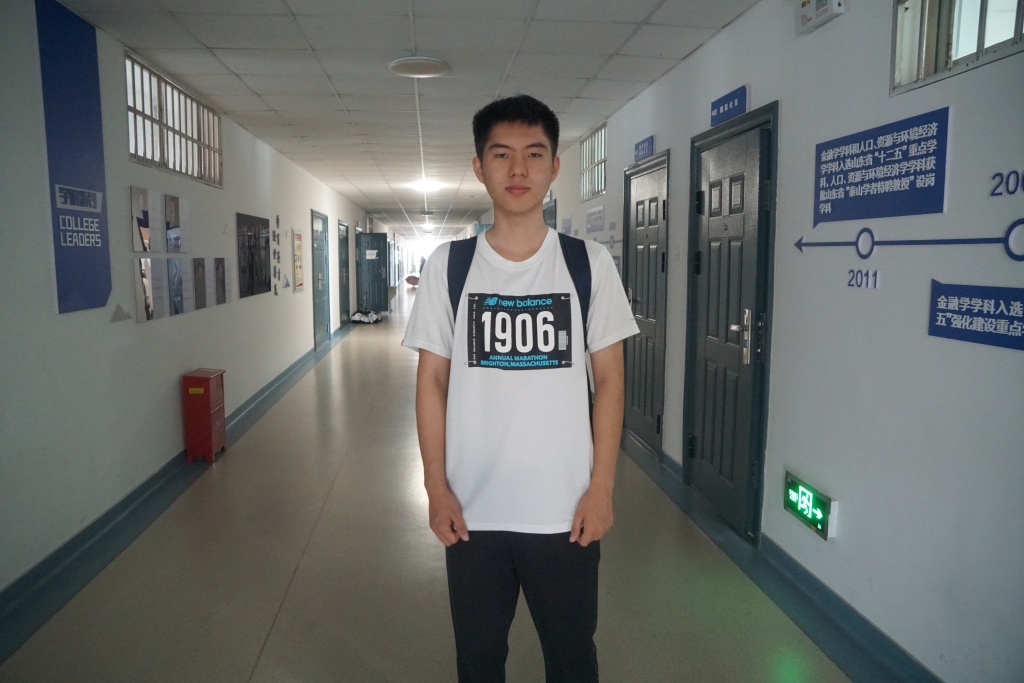 新闻周刊|欢迎你!大学生伍思宇,视力0.01的追光者-半岛网