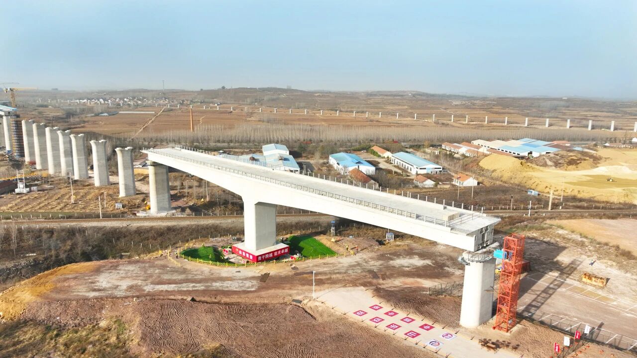 成功转体!潍宿高铁至青岛连接线跨胶新铁路转体桥“华丽转身”-半岛网
