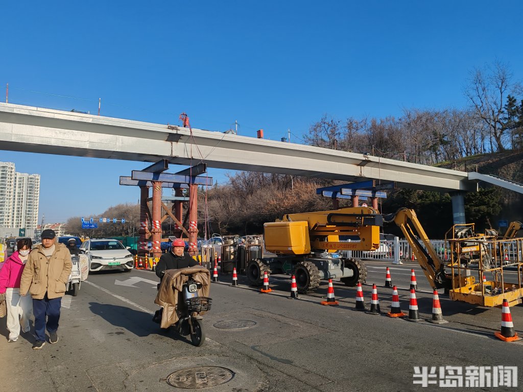 青岛:福州北路与奉化路路口过街天桥显现雏形-半岛网