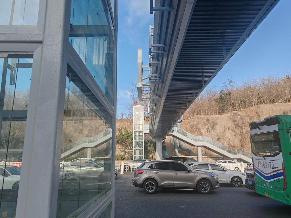 过街天桥启用倒计时-半岛网