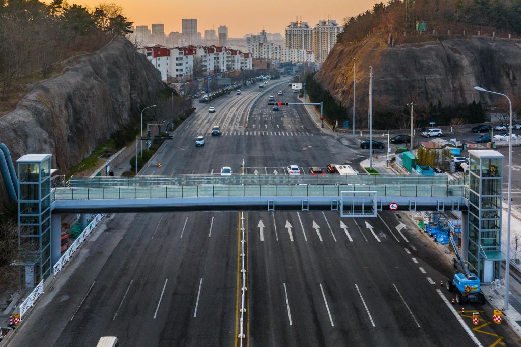 打造特色“福桥”景观!青岛福州路两座新建人行过街天桥3月底启用-半岛网
